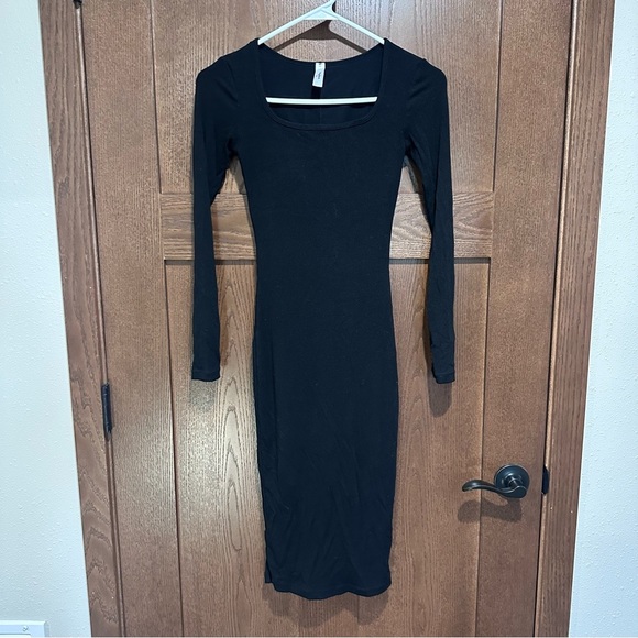 Popilush The Shapewear Bodycon Dress with Built in Shapewear Long Sleeve Dresses - Picture 2 of 4